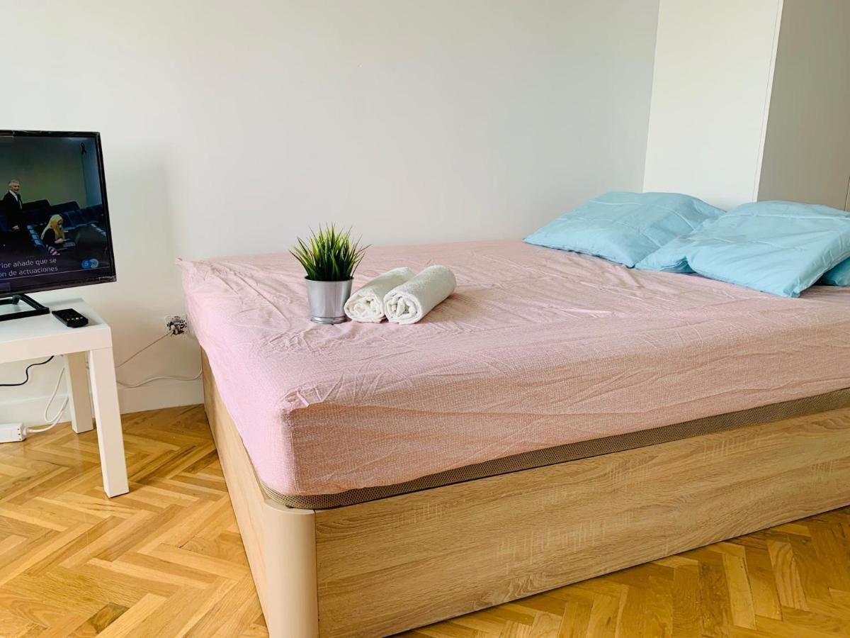 Pisos Con Piscina Barrio Exclusivo-wizinkcenter Alquiler Temporada Apartment Madrid