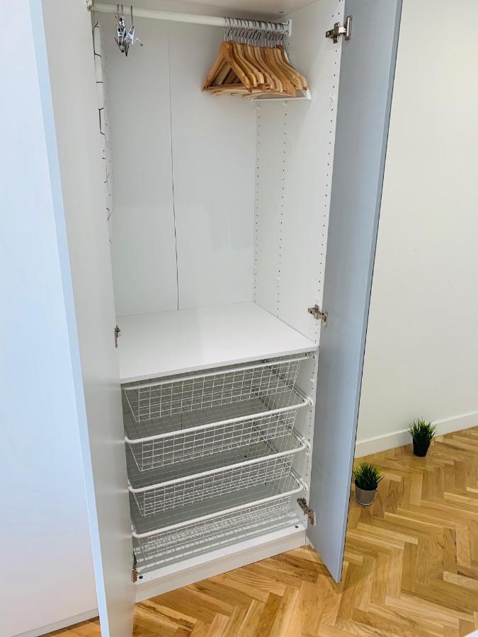 Apartment Pisos Con Piscina Barrio Exclusivo-wizinkcenter Alquiler Temporada *