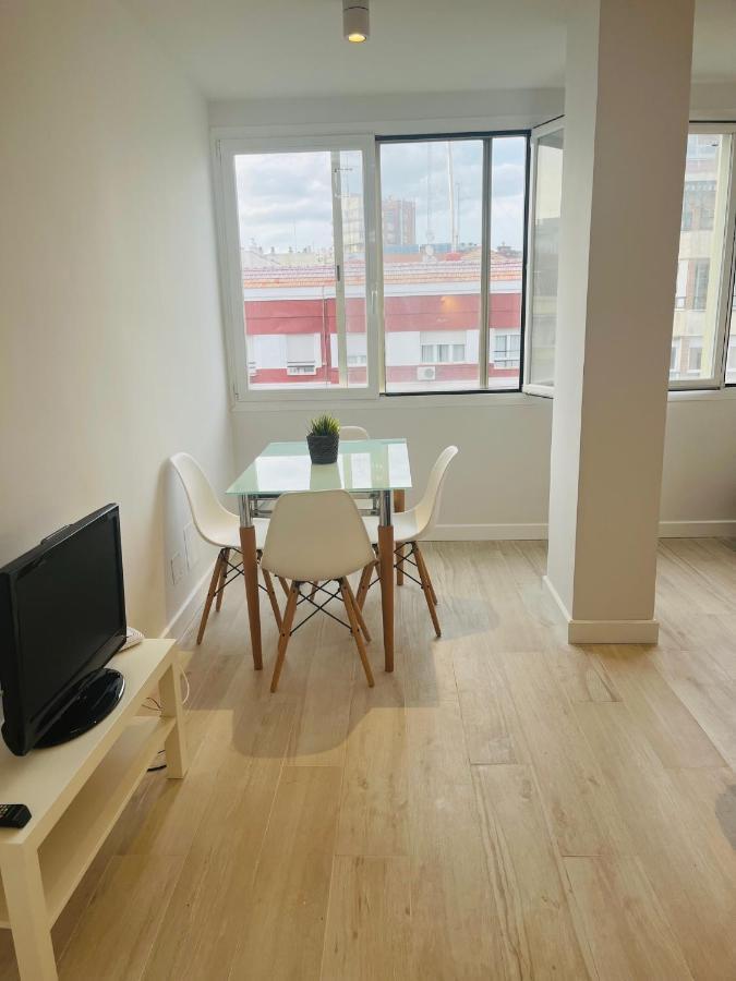 Pisos Con Piscina Barrio Exclusivo-wizinkcenter Alquiler Temporada Apartment Madrid
